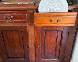 Antique mid to late 1800s Hoosier cabinet