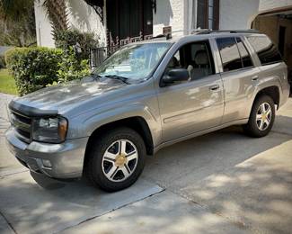 2007 Chevrolet trailblazer, 168,000 miles, fully loaded, clean title, leather seats, trailer hitch. Title available. Please note we do not give out prices before the sale.  