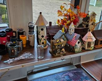 Pretty bird houses......