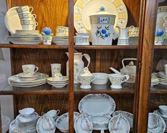 Several sets of Fine China as well as everyday dishes