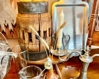 WAGON WHEEL CENTER LAMP.