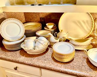 "BEVERLY" FRANCISCAN CHINA.