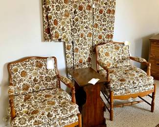 SWEET PAIR OF VINTAGE ARM CHAIRS.  HOW FUN!