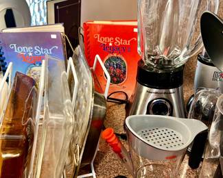 HAMILTON BEACH BLENDER, VARIOUS APPLIANCES.