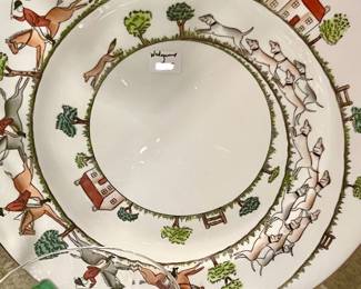 WEDGWOOD SCARCE BRITISH FOX HUNTING PLATE.