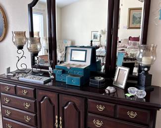 Nice large dresser drawers with trifold mirror.