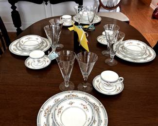 China sets and crystal glass ware