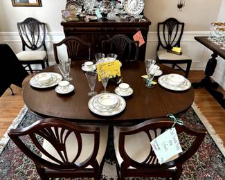 Oval Duncan Phyfe Table & 8 chairs - solid in excellent condition!