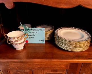 Vintage Royal Crown Derby Heraldic Luncheon set - 18 pieces