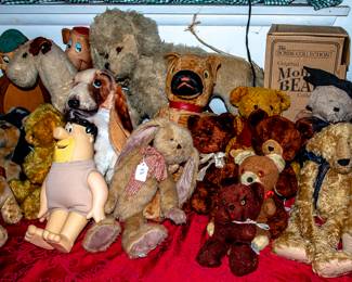 VINTAGE STUFFED ANIMAL