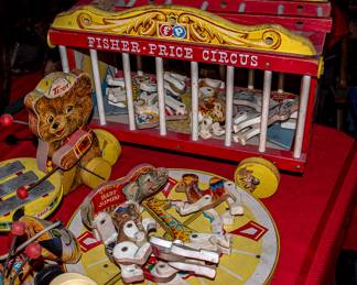 FISHER PRICE TOYS