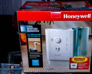 NEW IN BOX! Honeywell Humidifier