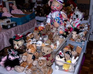 TEDDY BEARS AND ANNALEE
