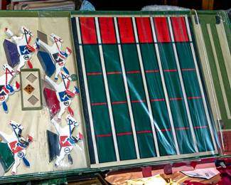 VINTAGE MILTON BRADLEY HORSE RACE GAME
