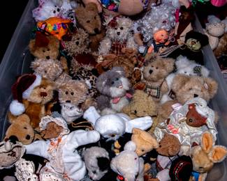 TON'S OF STUFFED BEARS AND ANIMALS