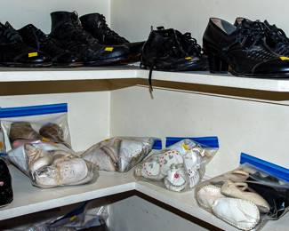 VINTAGE CHILDREN'S SHOES