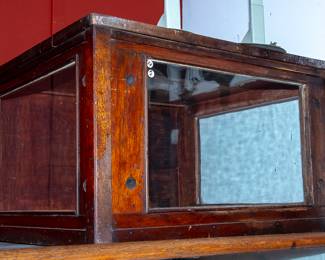 TABLE / COUNTER TOP DISPLAY