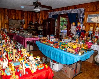 ROOM PHOTO: TOYS AND MORE!