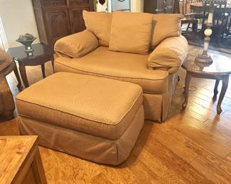 Oversized Chair W/Ottoman