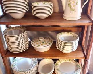 Vintage Metlox Poppytrail "Sculptured Daisy" Dinnerware