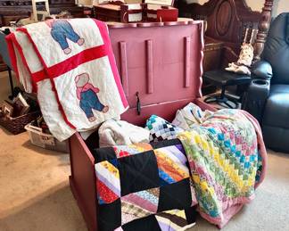 Quilts, Storage Chest