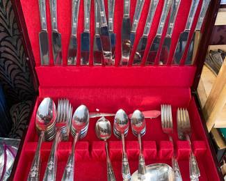 Harmony House silverplate set