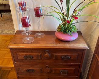 Walnut 3 drawer chest 