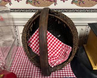 Old egg basket 