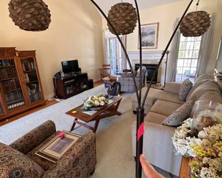This floor lamp is so cool.