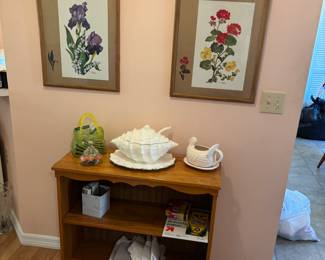 Soup Turene, small book shelf