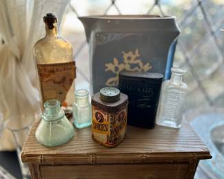 Small vintage bottles and tins