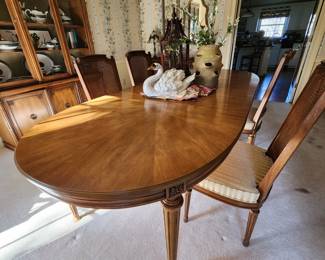 Henredon Dining Table and Chairs