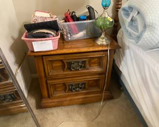 Night stand, lamps