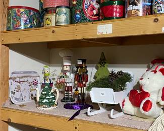 Christmas tins, Nutcrackers, Decor