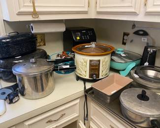 Crockpot, Roasting pans, Whirly pop, bakeware
