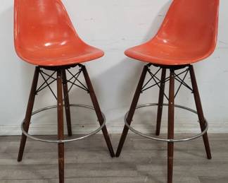 Lot # : 144 - Pair of Modernica fiberglass swivel barstools