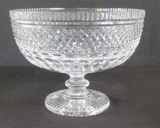 Lot # : 32 - Waterford crystal pedestal center bowl