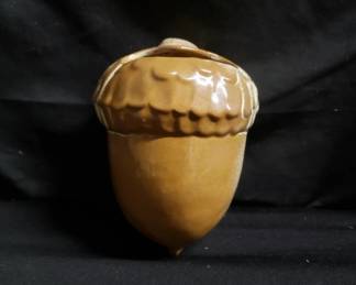 Lot # : 320 - Vintage Frankoma pottery acorn wall pocket