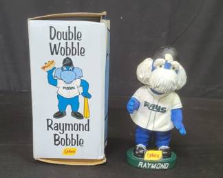 Lot # : 706 - Raymond double wobble bobblehead