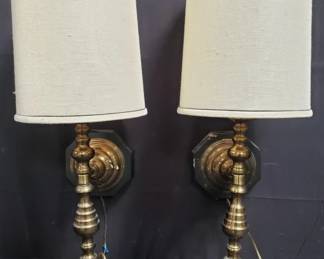Lot # : 566 - Pair of brass and wood sconces