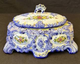 Lot # : 243z - Vintage Vestal Alcobach Portugal hand painted covered