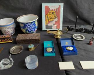 Lot # : 582 - Group of miscellaneous items