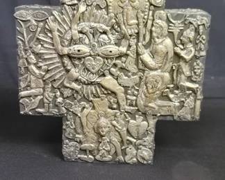 Lot # : 725 - Milagro cross by Mexican folk artist Estela Ogazon