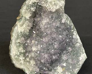 Lot # : 500v - Amethyst quartz specimen