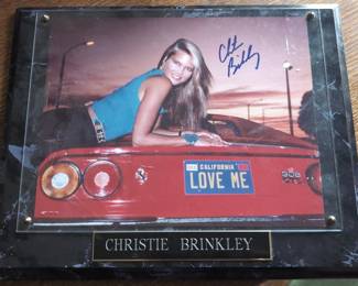 Lot # : 334a - Christie Brinkley autographed color 8 x 10 photo