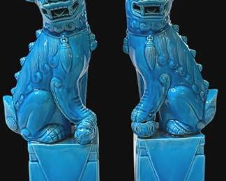 Lot # : 348z - Pair of porcelain turquoise foo dogs