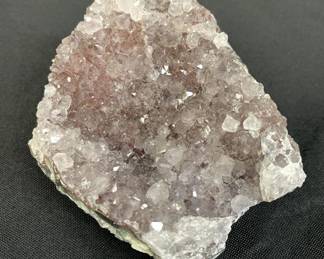 Lot # : 480v - Amethyst quartz specimen