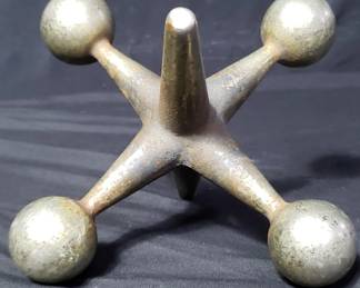 Lot # : 729 - Large vintage cast iron Jack