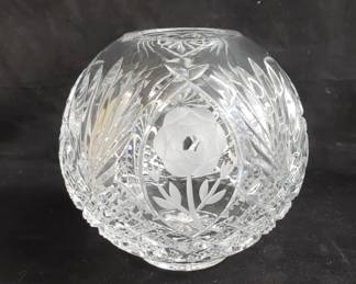 Lot # : 105 - Waterford crystal vase