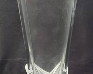 Lot # : 314 - Lalique (France) crystal vase